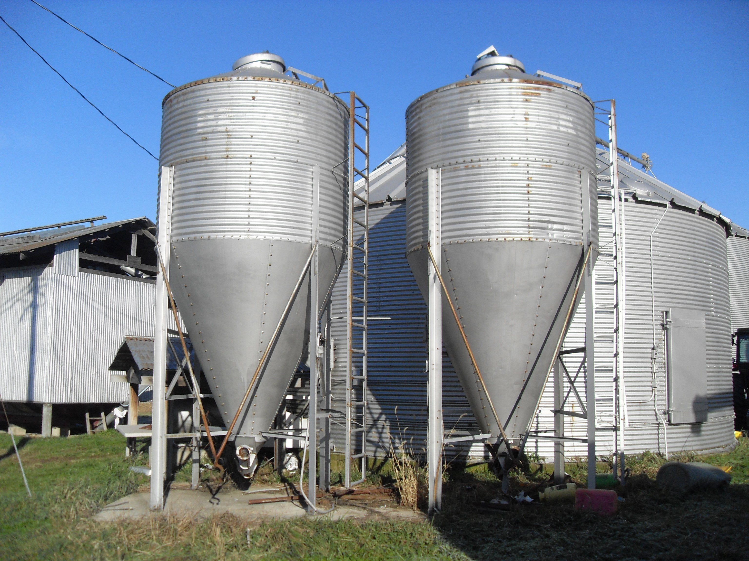 Property photo 10 - Railsback Farm Equipment Auction